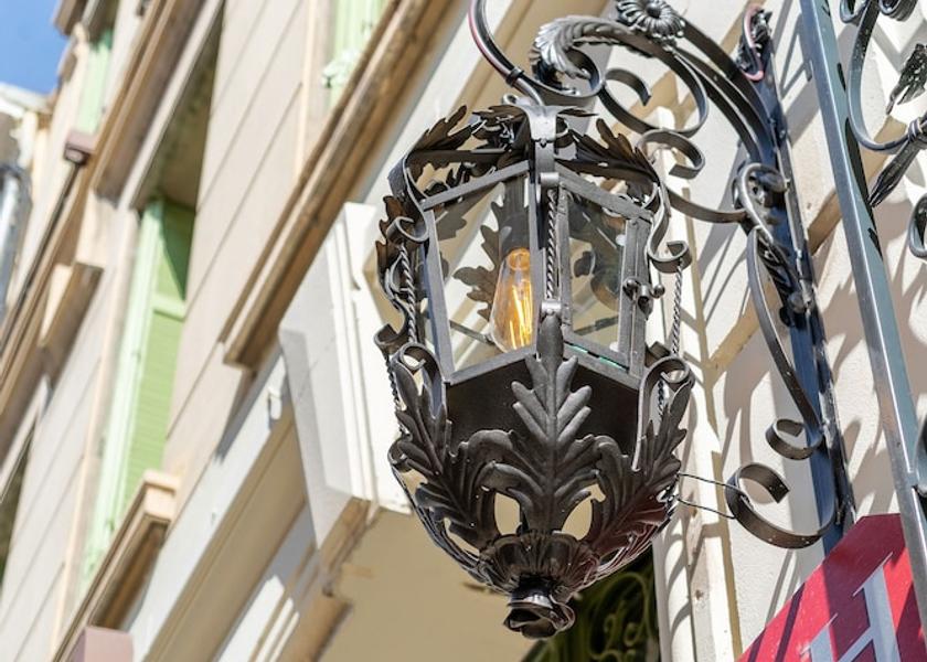 Provence - Alpes - Cote d'Azur Salon-de-Provence Exterior Detail