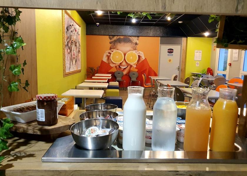 Ile-de-France Saint-Germain-Les-Corbeil Breakfast Area