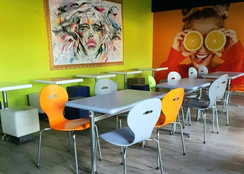 Ile-de-France Saint-Germain-Les-Corbeil Breakfast Area