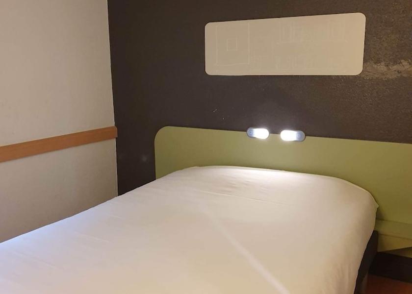 Ile-de-France Saint-Germain-Les-Corbeil Room