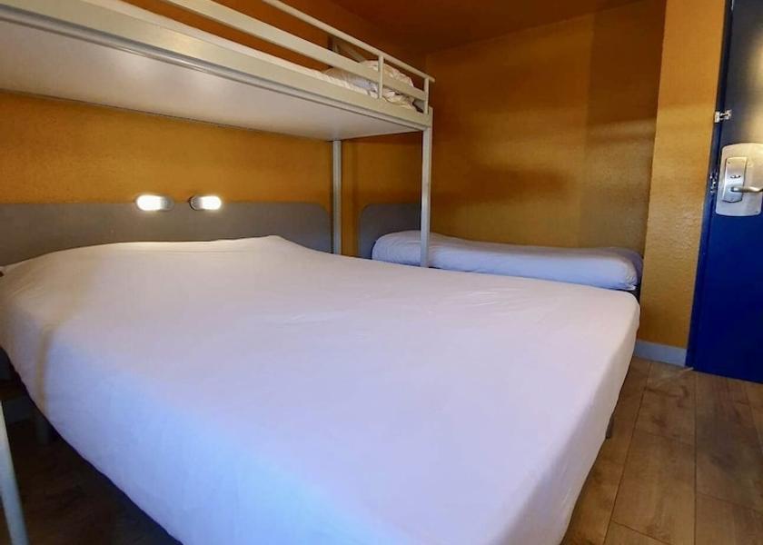 Ile-de-France Saint-Germain-Les-Corbeil Room
