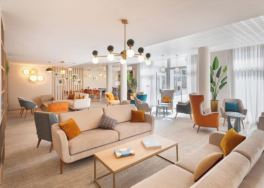 Ile-de-France Montreuil Lobby