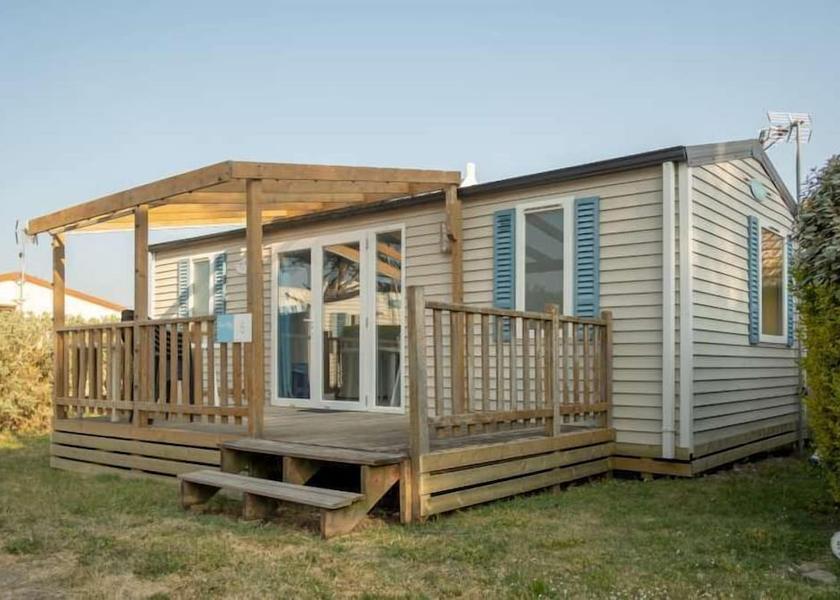 Pays de la Loire Saint-Michel-Chef-Chef Exterior Detail