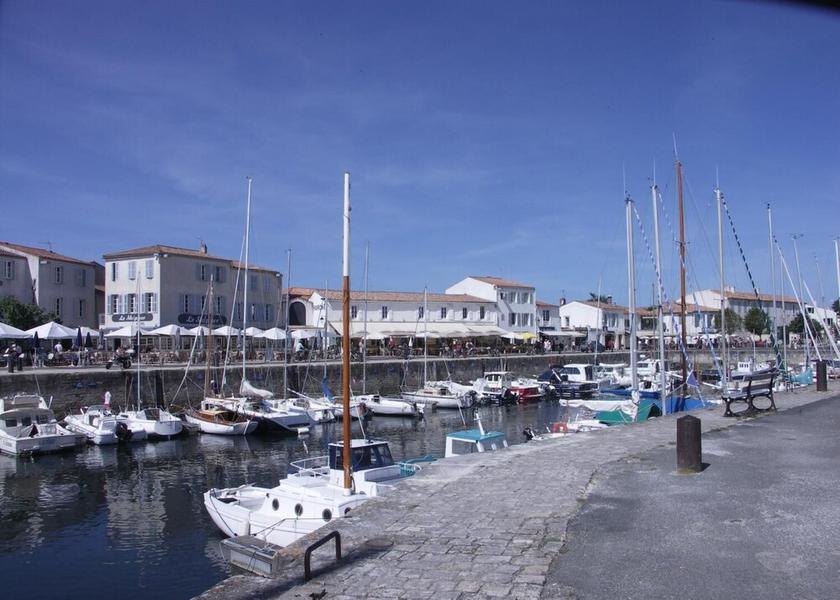 Nouvelle-Aquitaine Saint-Martin-de-Re Lake