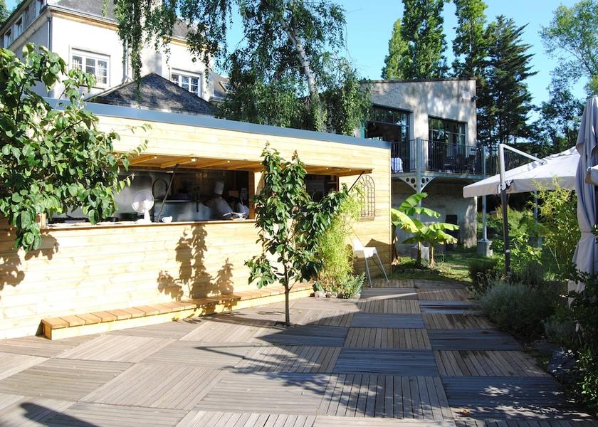 Pays de la Loire Les Ponts-de-Ce Exterior Detail