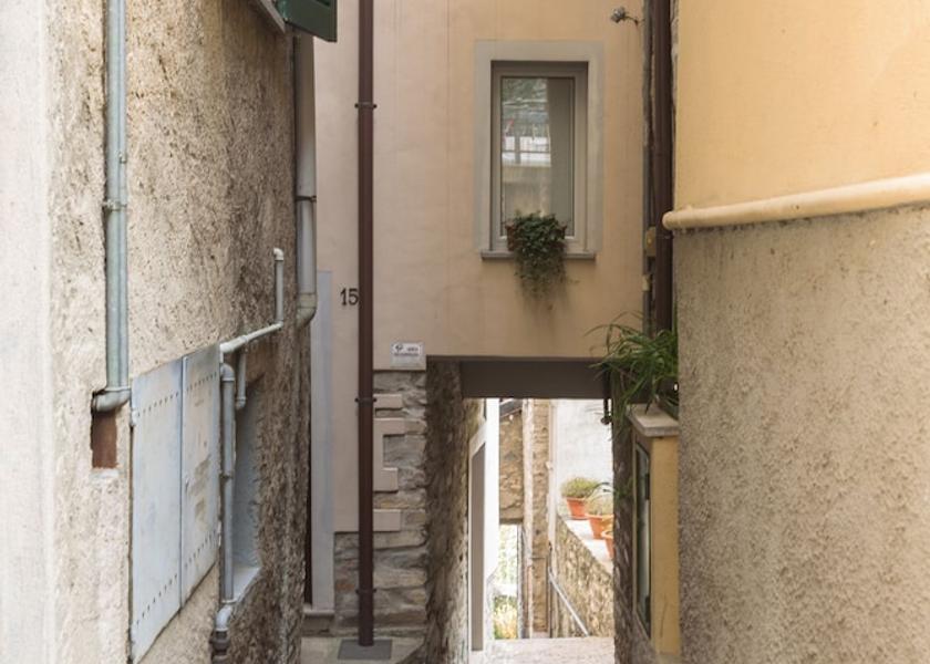 Lombardy Moltrasio Exterior Detail