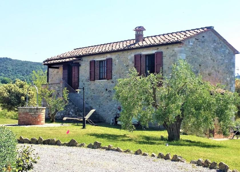 Tuscany Asciano Exterior Detail