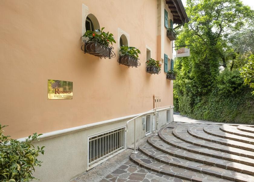 Lombardy Gardone Riviera Exterior Detail