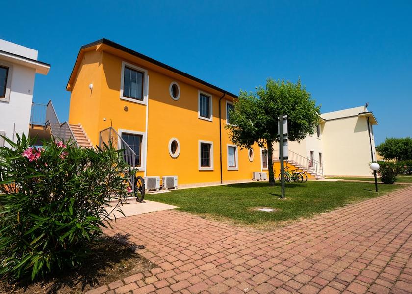 Veneto Castelnuovo del Garda Facade