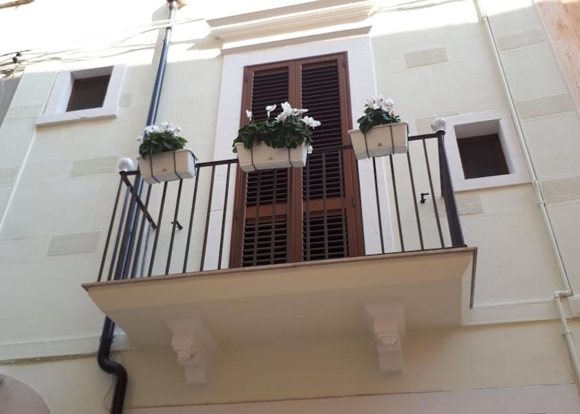 Puglia Conversano Exterior Detail