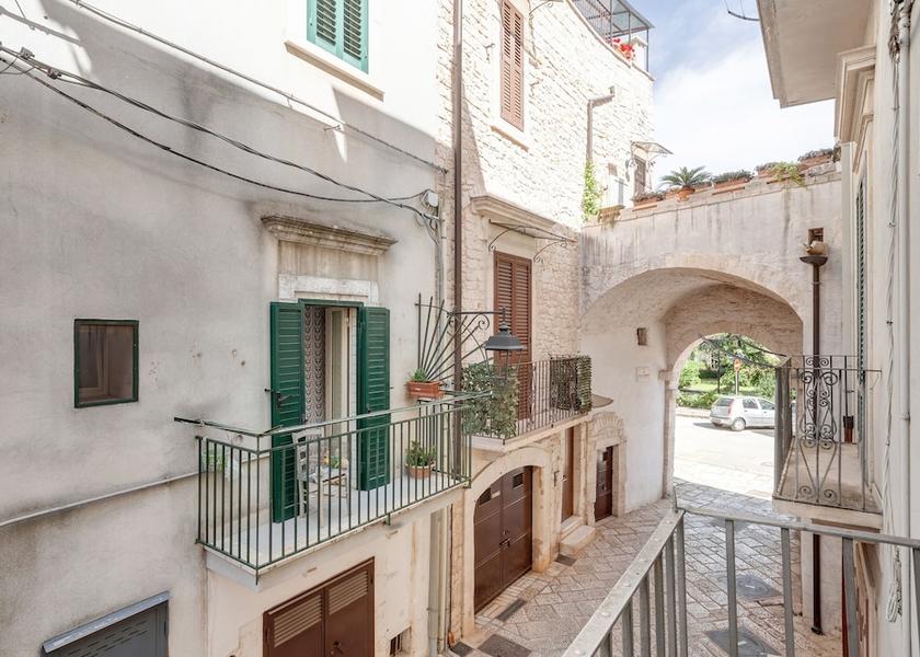 Puglia Conversano Exterior Detail