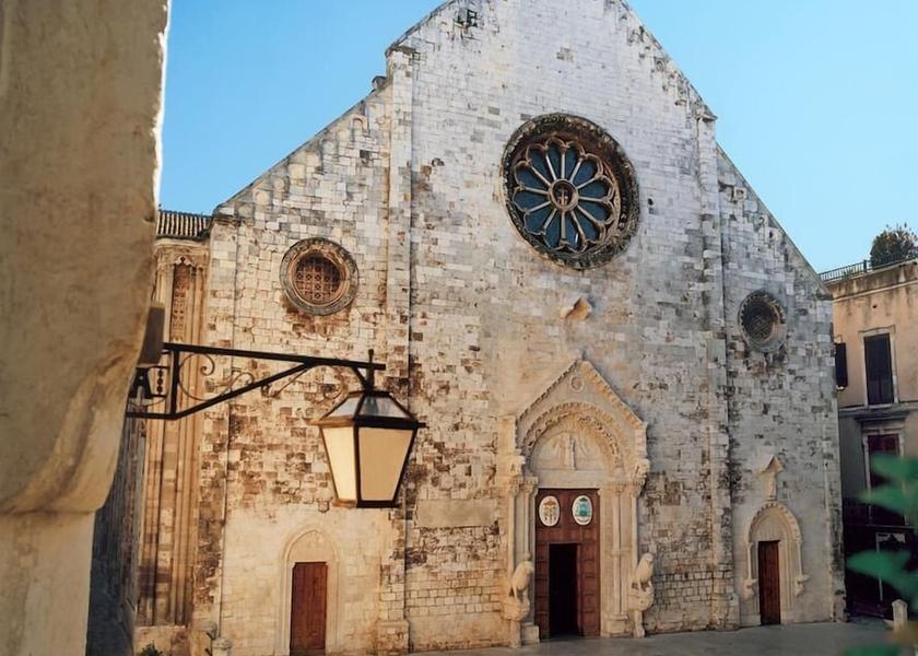 Puglia Conversano Exterior Detail