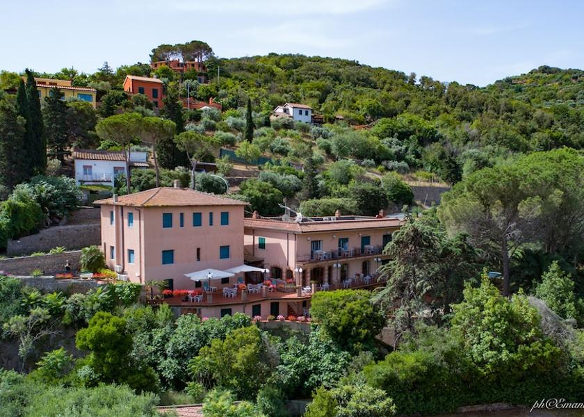 Tuscany Monte Argentario Exterior Detail