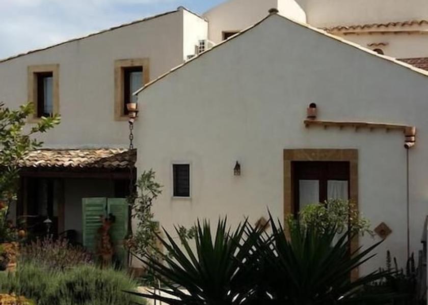 Sicily Paceco Exterior Detail