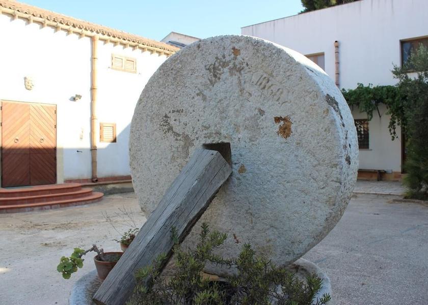 Sicily Paceco Exterior Detail