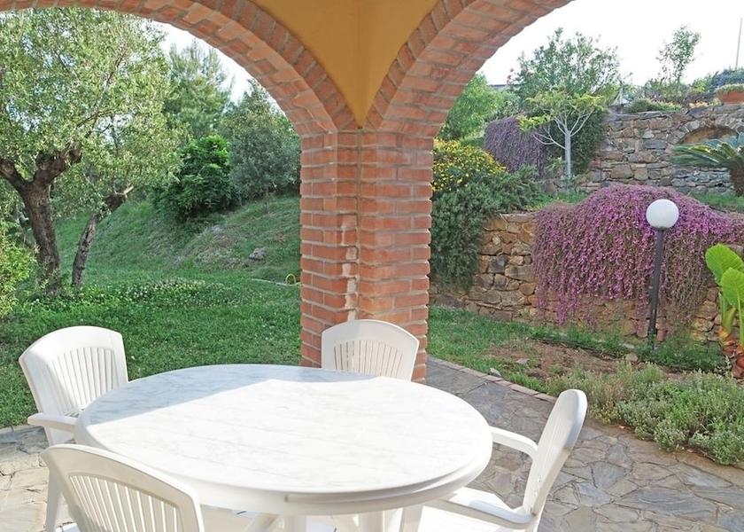 Campania Casal Velino Exterior Detail