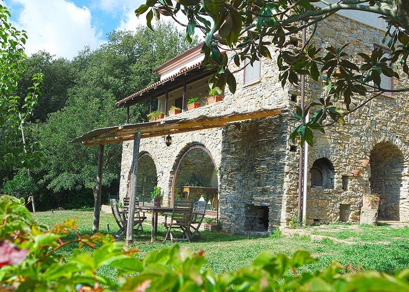 Campania Casal Velino Exterior Detail