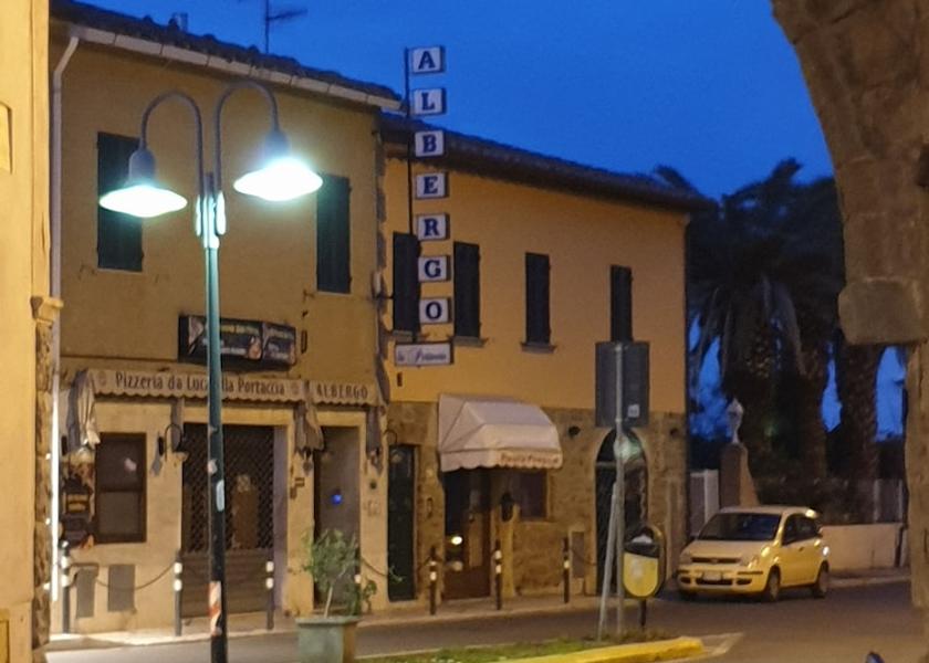 Tuscany Castiglione della Pescaia Facade