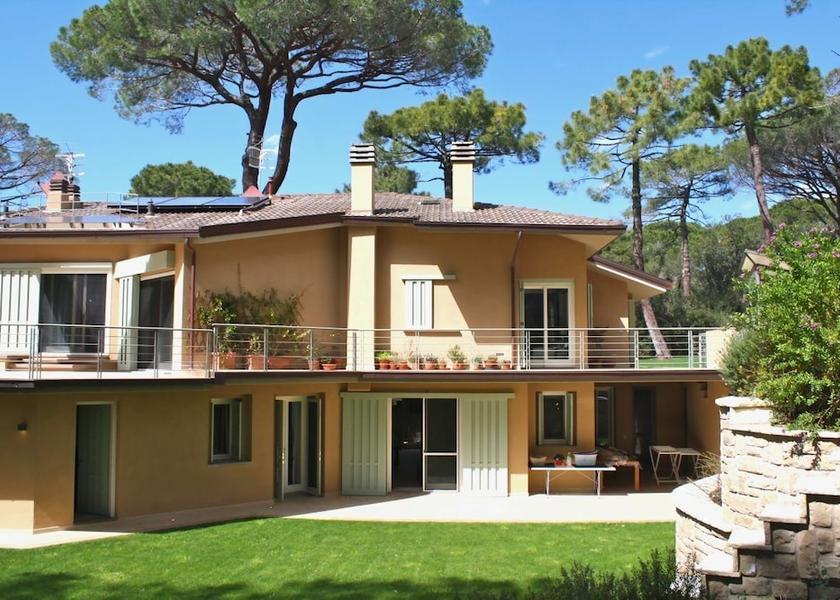 Tuscany Castiglione Della Pescaia Exterior Detail