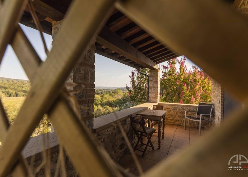 Tuscany Sassetta Porch