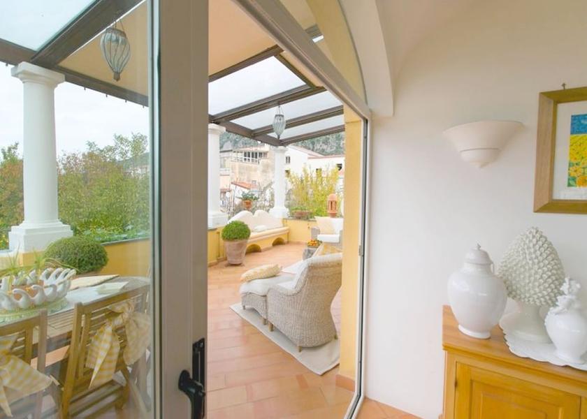 Campania Meta Terrace