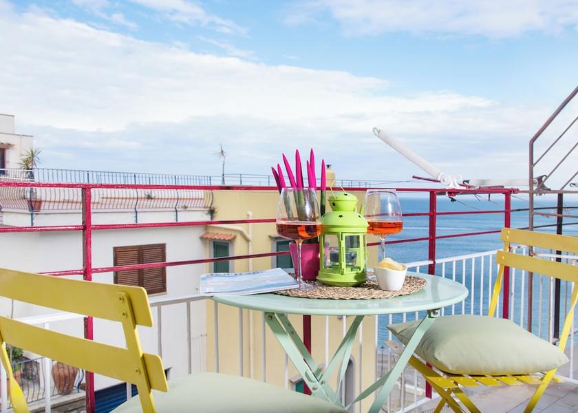 Campania Meta Terrace