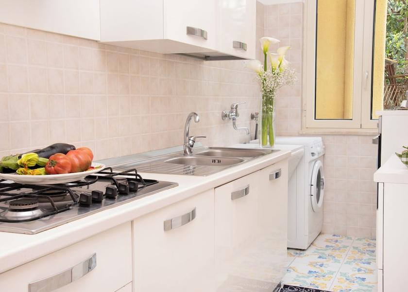 Campania Meta Kitchen