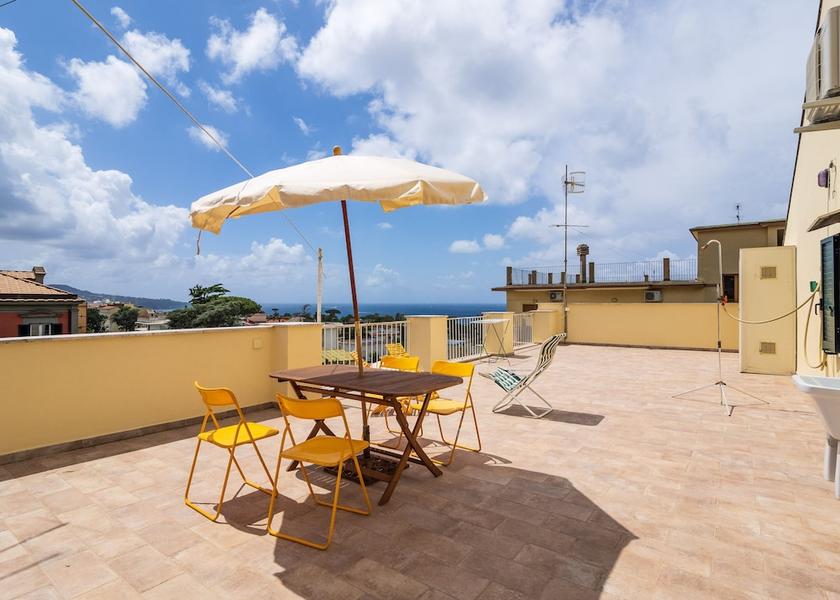 Campania Meta Terrace