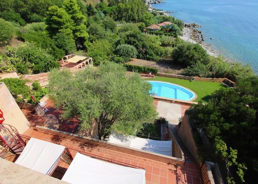 Calabria Ricadi Pool