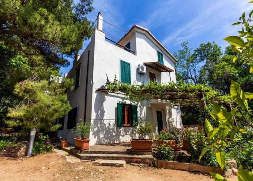 Calabria Ricadi Exterior Detail