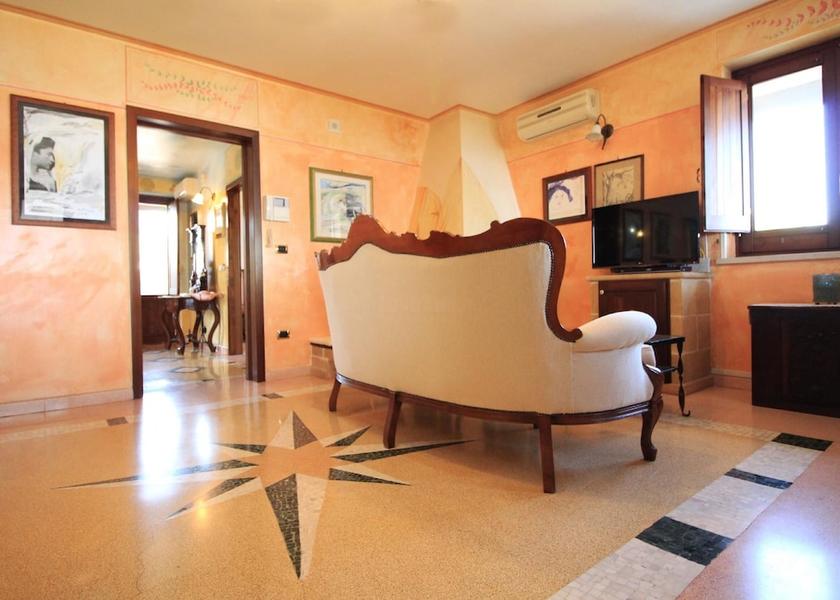 Puglia Gagliano del Capo Interior Entrance