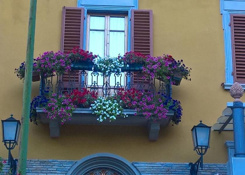 Tuscany Borgo San Lorenzo Exterior Detail