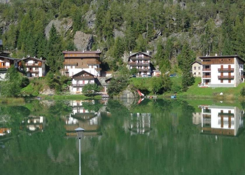 Veneto Alleghe Exterior Detail