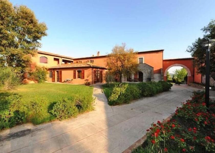 Tuscany Manciano Exterior Detail
