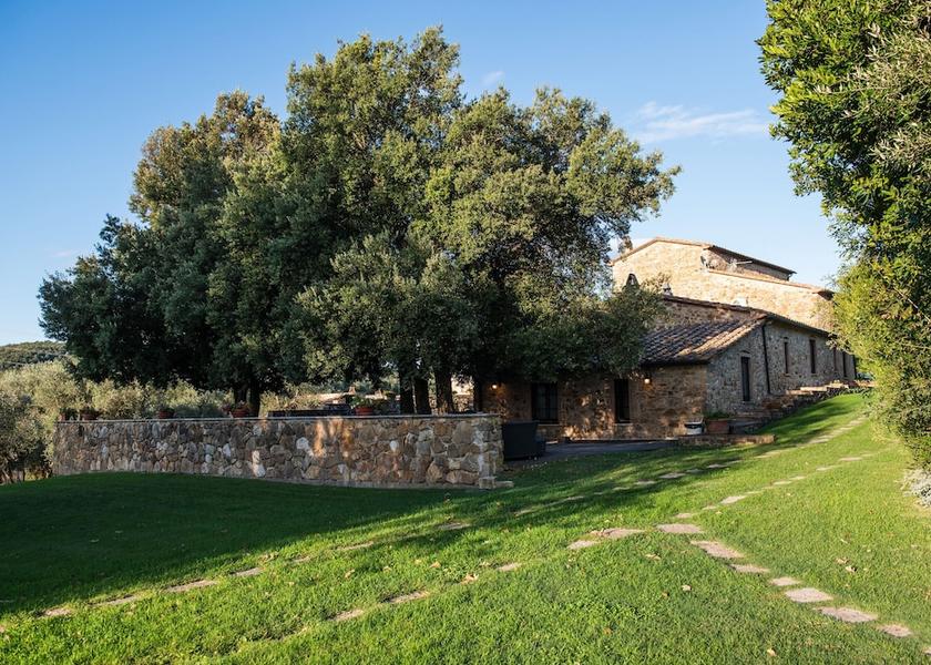 Tuscany Manciano Garden view