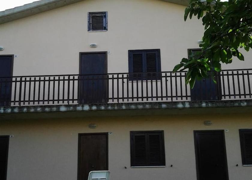 Tuscany Manciano Exterior Detail