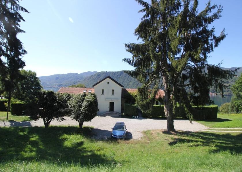 Piedmont Pettenasco Exterior Detail