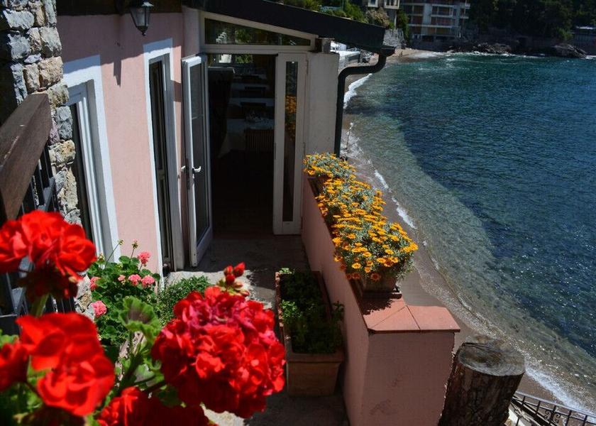 Liguria Lerici Exterior Detail