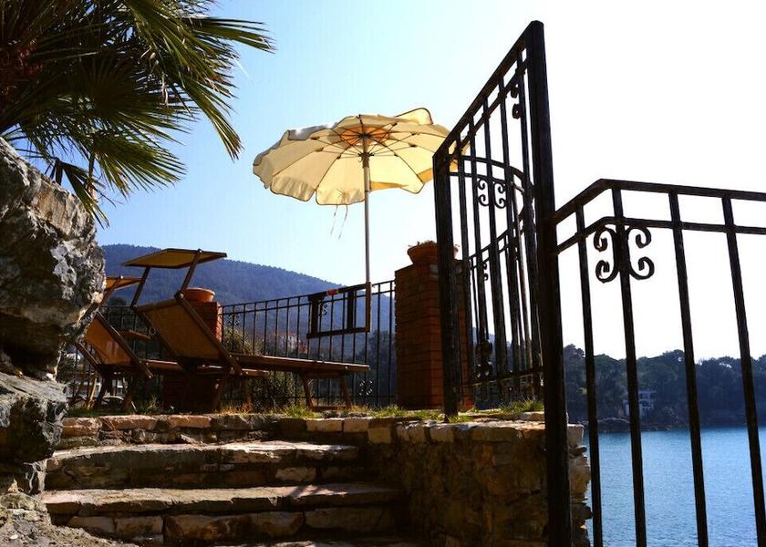 Liguria Lerici Exterior Detail