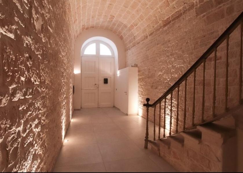 Puglia Giovinazzo Interior Entrance