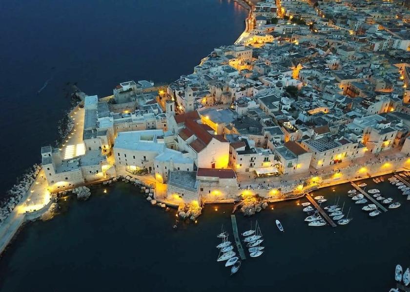 Puglia Giovinazzo Exterior Detail