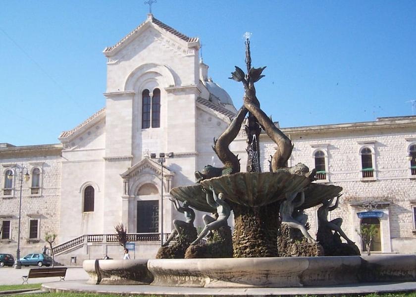 Puglia Giovinazzo Exterior Detail