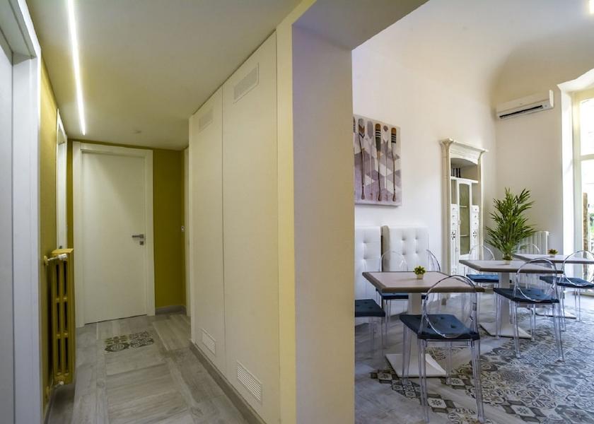 Puglia Giovinazzo Interior Entrance