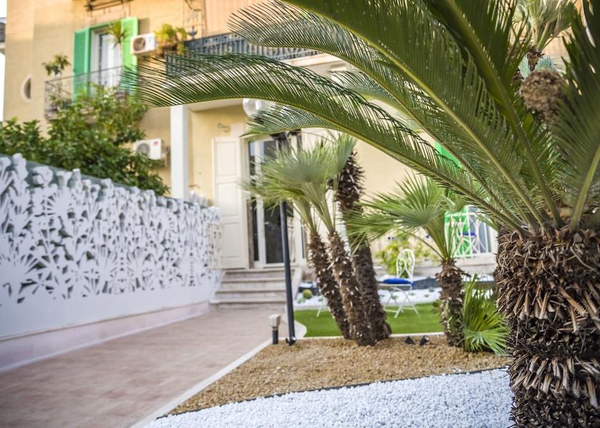 Puglia Giovinazzo Garden
