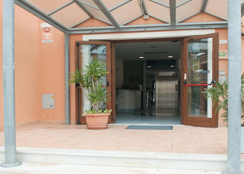 Liguria Ameglia Facade