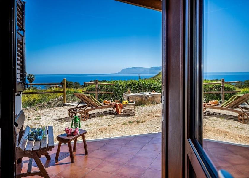Sicily Castellammare Del Golfo Dining Area