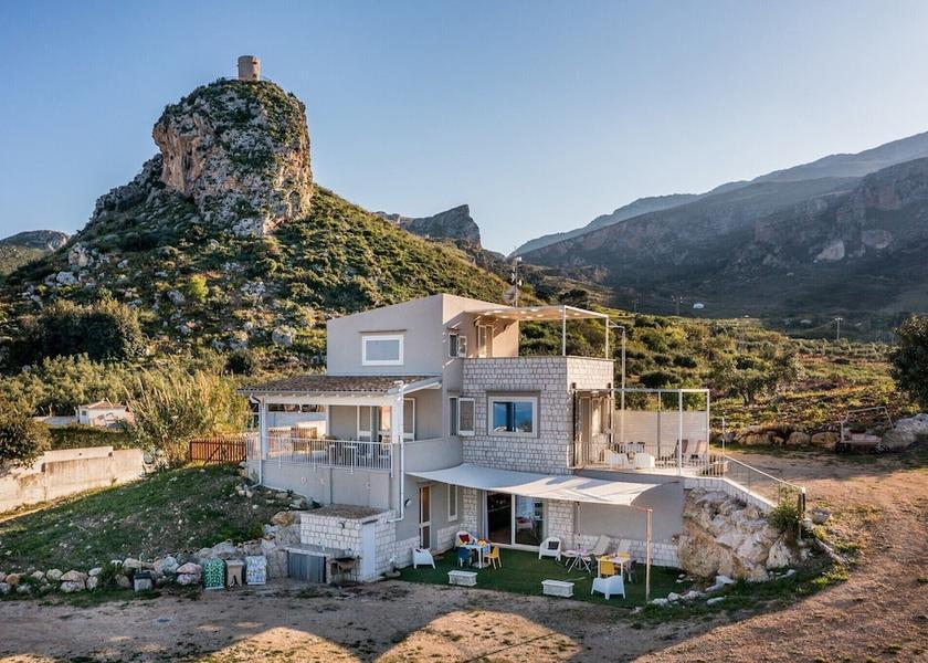 Sicily Castellammare Del Golfo Entrance