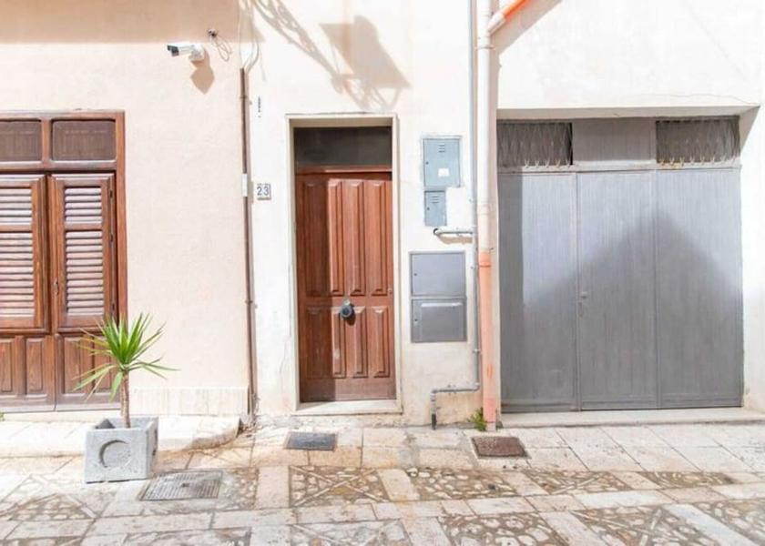 Sicily Castellammare Del Golfo Exterior Detail