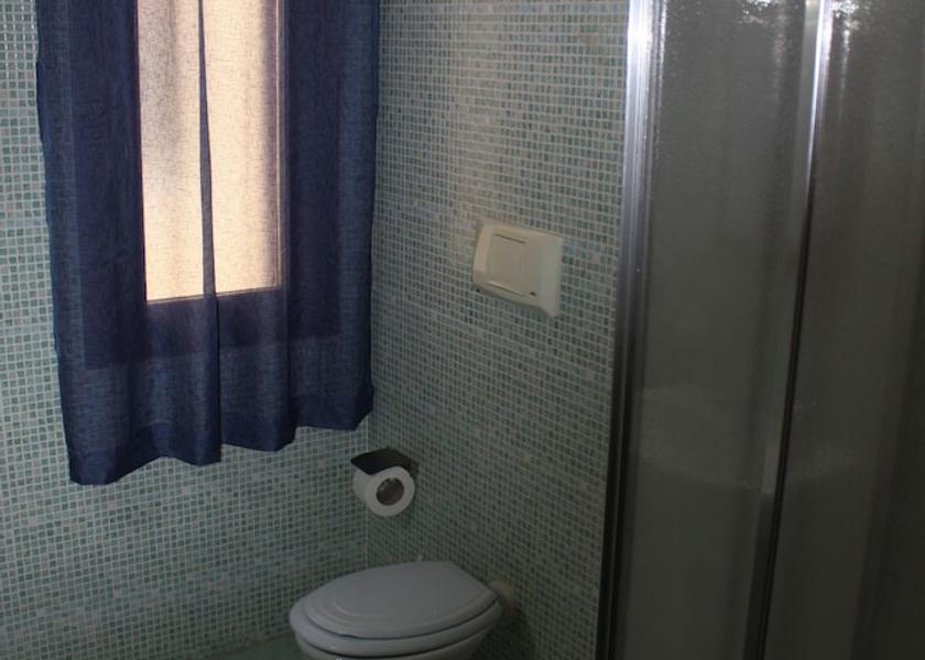 Sicily Castellammare Del Golfo Bathroom