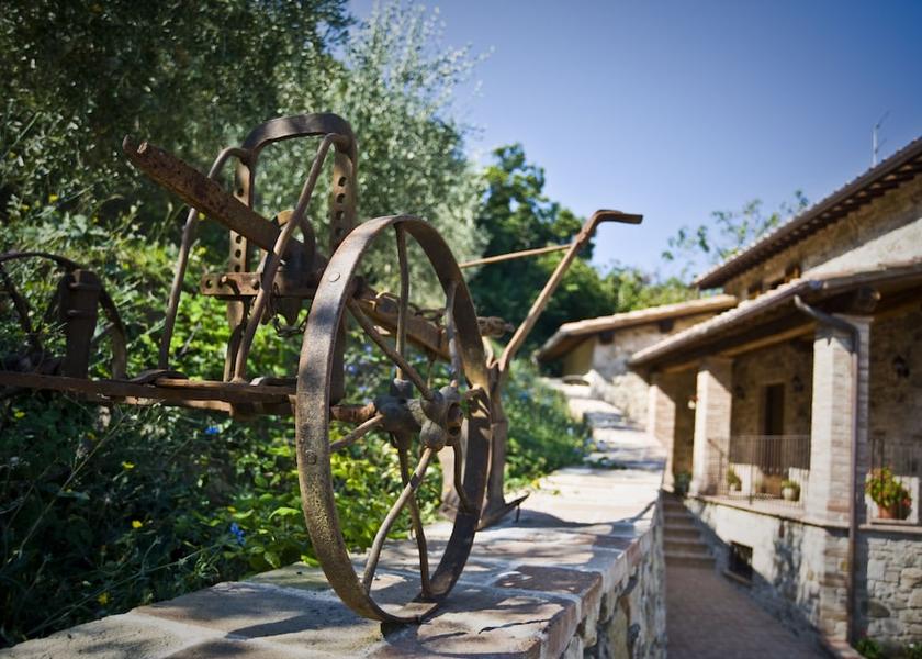 Umbria San Venanzo Exterior Detail